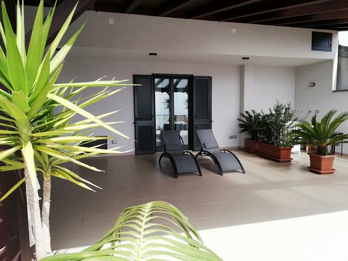 Appartamento Gambero Beach Santa Teresa Di Riva Zewnętrze zdjęcie
